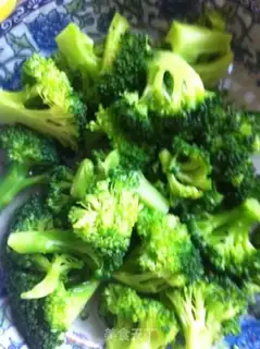 Make Shrimp balls with broccoli step 2