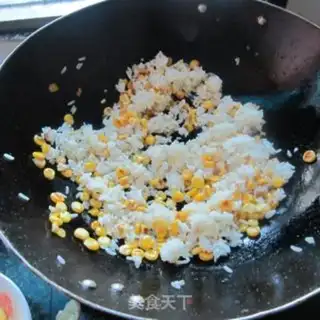 Make Sweet corn fried rice step 4