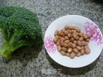 Make Peanut rice for broccoli step 0