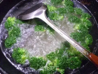 Make Peanut rice for broccoli step 2