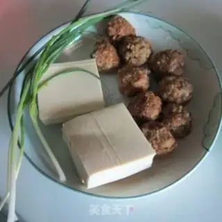 Make Maroon tofu soup step 0