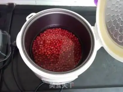 Make Red bean saloon pie step 1