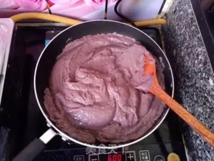 Make Red bean saloon pie step 5