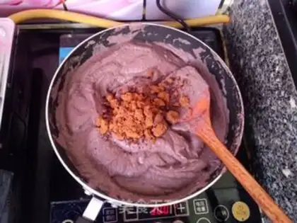 Make Red bean saloon pie step 6