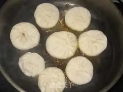 Make Pork onion pie step 13