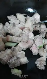 Make Quail egg red pork step 4