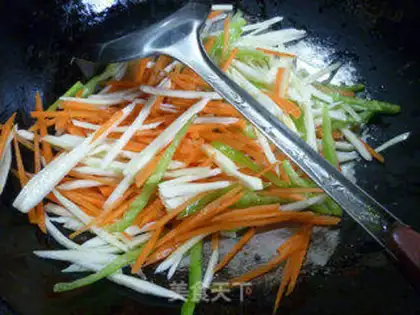 Make Carrot with white silk step 7