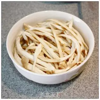 Make The dryer tore the apricot mushrooms step 2