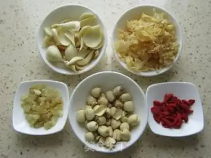 Make Soap horns, silver-eared rice step 0