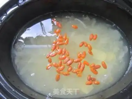 Make Soap horns, silver-eared rice step 10