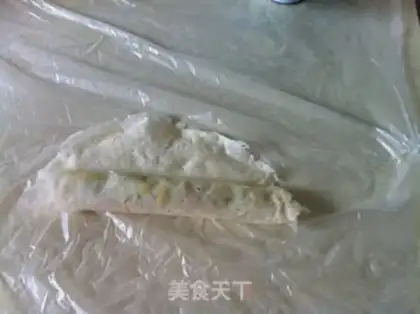 Make Pumpkin Spring Roll step 3