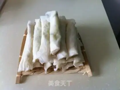 Make Pumpkin Spring Roll step 5