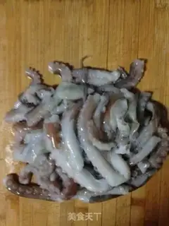Make The peppers are fried step 0