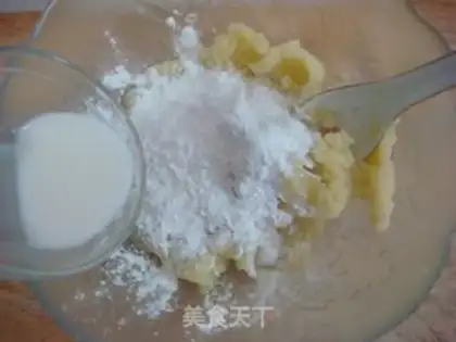 Make Potato Banana Ball step 2