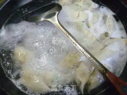 Make Celery pork dumplings step 10