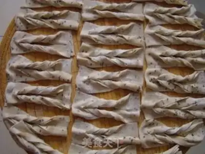 Make The soya leaf step 9