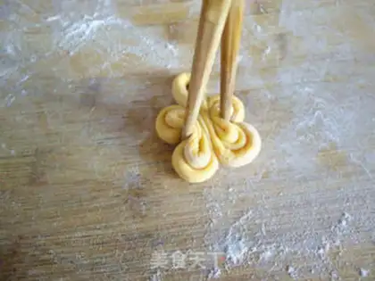 Make Pumpkin butterflies step 10