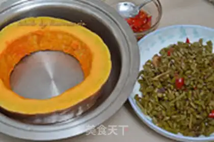 Make Pumpkin with sour beans step 0