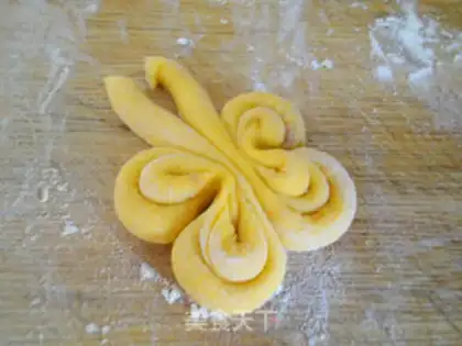 Make Pumpkin butterflies step 11