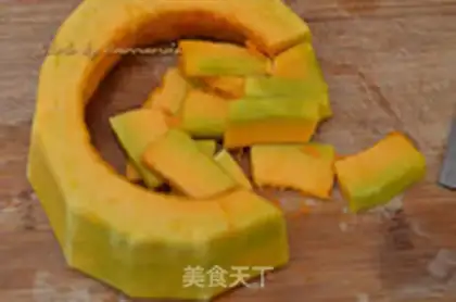 Make Pumpkin with sour beans step 1