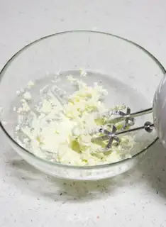Make Yogurt cheesemus step 18