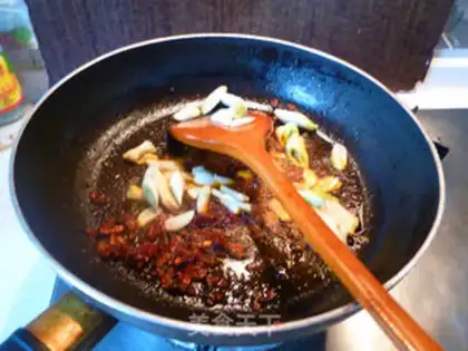 Make Spicy leather shrimp step 5