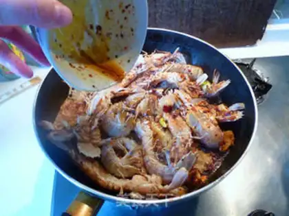 Make Spicy leather shrimp step 7