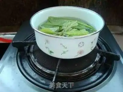Make Pomegranate leaves to stop the laxatives step 3