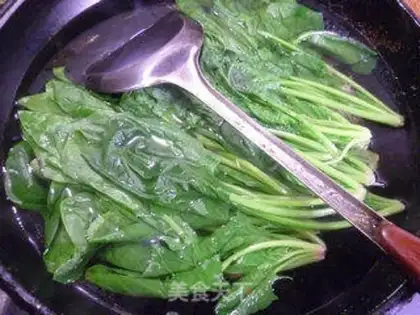 Make Shrimp, spinach step 1