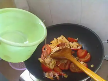 Make Tomato egg noodles step 8