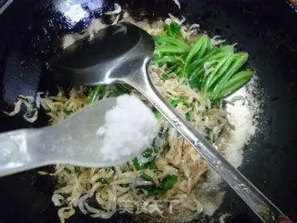 Make Shrimp, spinach step 4
