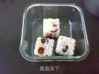 Make The cranberry cake step 8