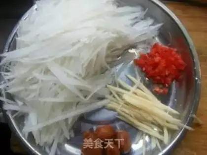 Make Plum with radish step 0