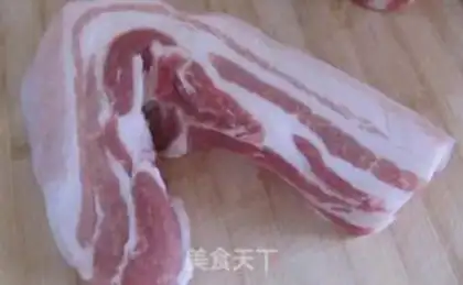 Make Garlic red meat step 0