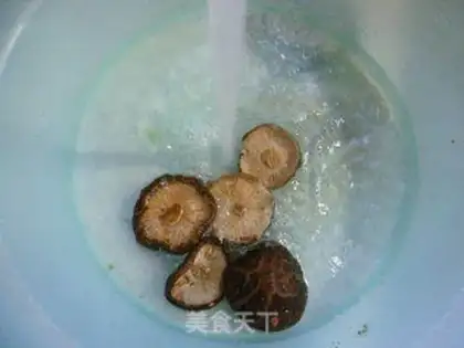 Make Fry mushrooms and broccoli step 2