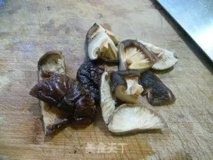 Make Fry mushrooms and broccoli step 3