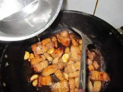 Make Garlic red meat step 15