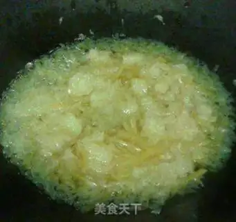 Make Homefruit tea and honey step 2