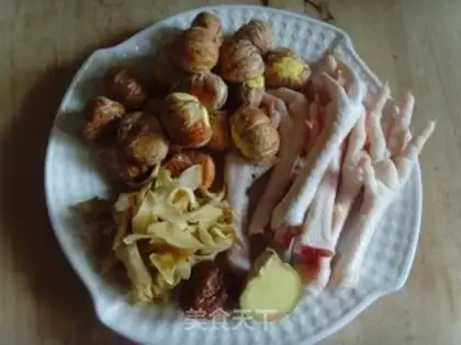 Make ♪ Chestnut Lily chicken feet ♪ step 0