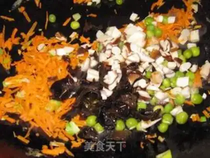 Make Weenie mushroom fried rice step 7
