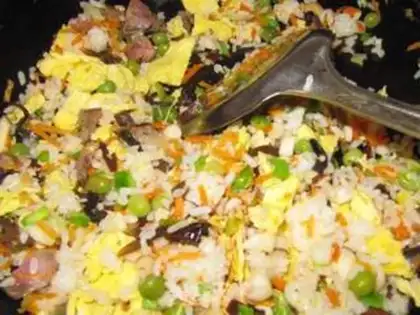 Make Weenie mushroom fried rice step 11