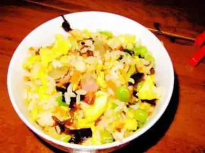 Make Weenie mushroom fried rice step 13