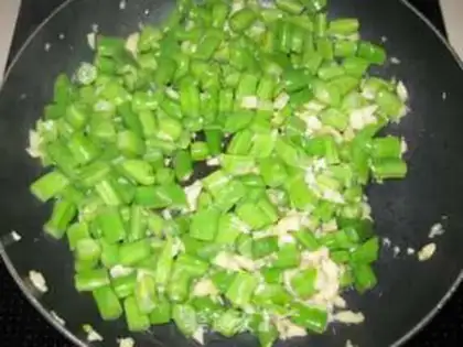 Make Garlic beans step 5