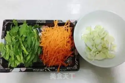 Make Gold and salt soup step 0