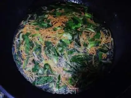 Make Gold and salt soup step 4