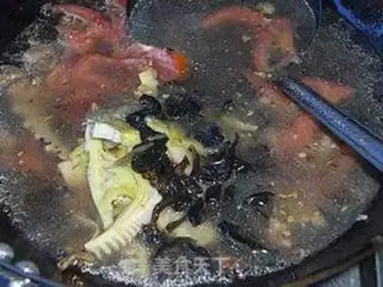 Make Pine Willow Spear soup step 6