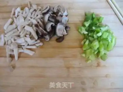 Make Chicken soup mushroom noodles step 3