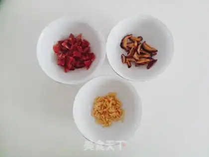 Make Dinosaur mushroom rice step 1