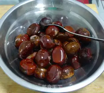 Make Sugar roasted chestnuts step 2
