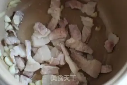 Make ♪ Scramble the pork ♪ step 4